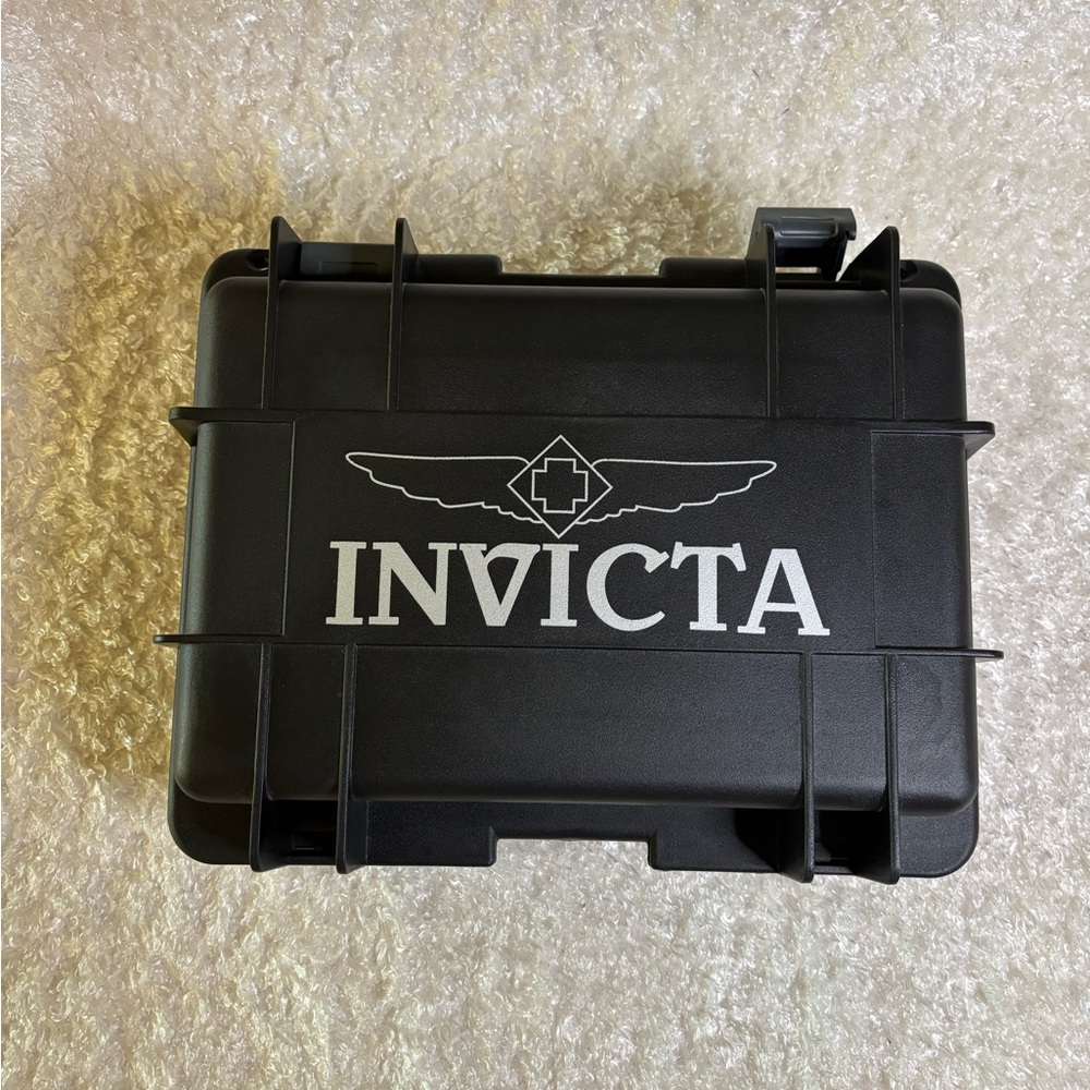 8 Slot Invicta Black Watch Case